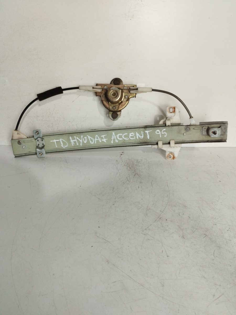 Alza Cristal Trasero Derecho Manual Hyundai Accent (X3) 1994-1997