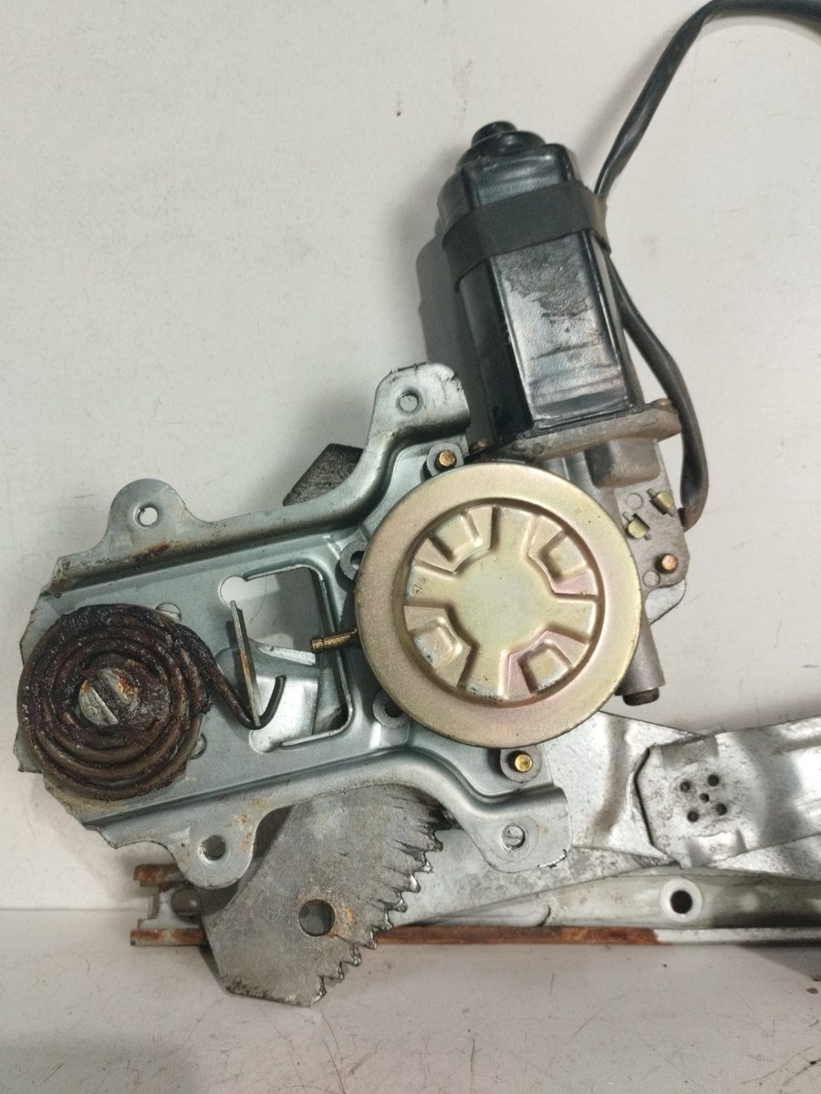 Alza Cristal Trasero Izquierdo Electrico Ssangyong Musso 2000-2006