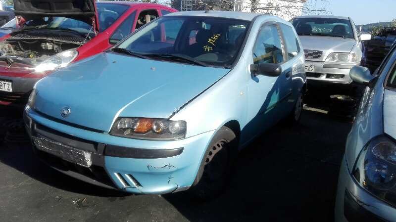 Fiat Punto (188) del que se desmontó esta pieza
