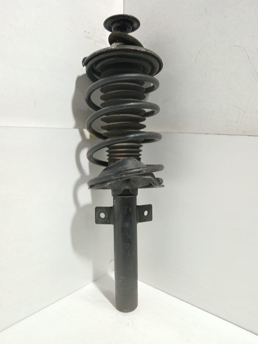Amortiguador Delantero Der/Izq Ford Fiesta Berlina (DX) 1999-2002 Ambiente 96FB18045HC