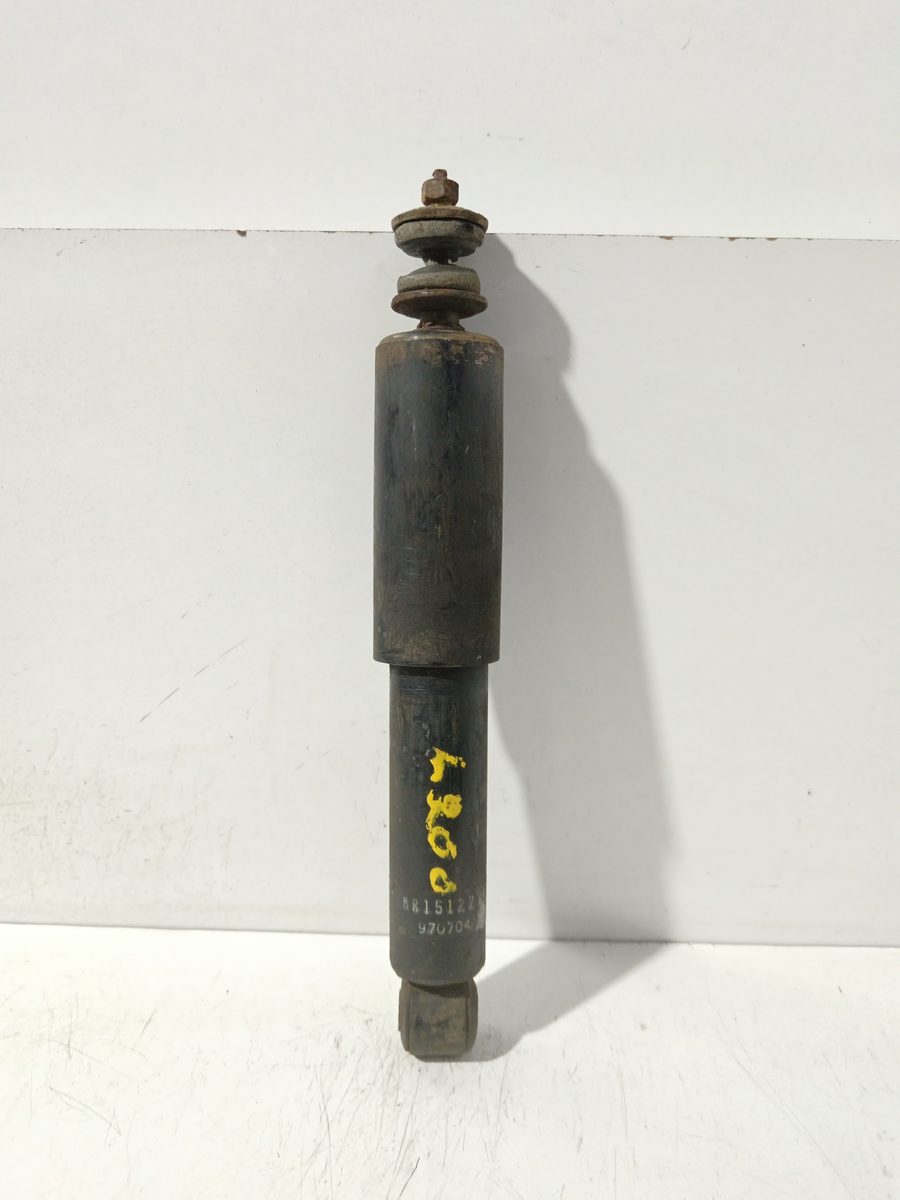 Amortiguador Delantero Der/Izq Mitsubishi L 200 (K60T) 1996-1999 2.5 Diesel MR151227