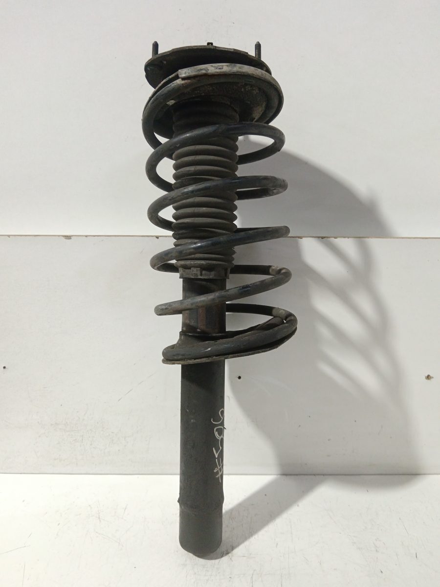 Amortiguador Delantero Der/Izq Peugeot 205 Berlina 1983-1998 1,1 1.1L 44kW 5608526380