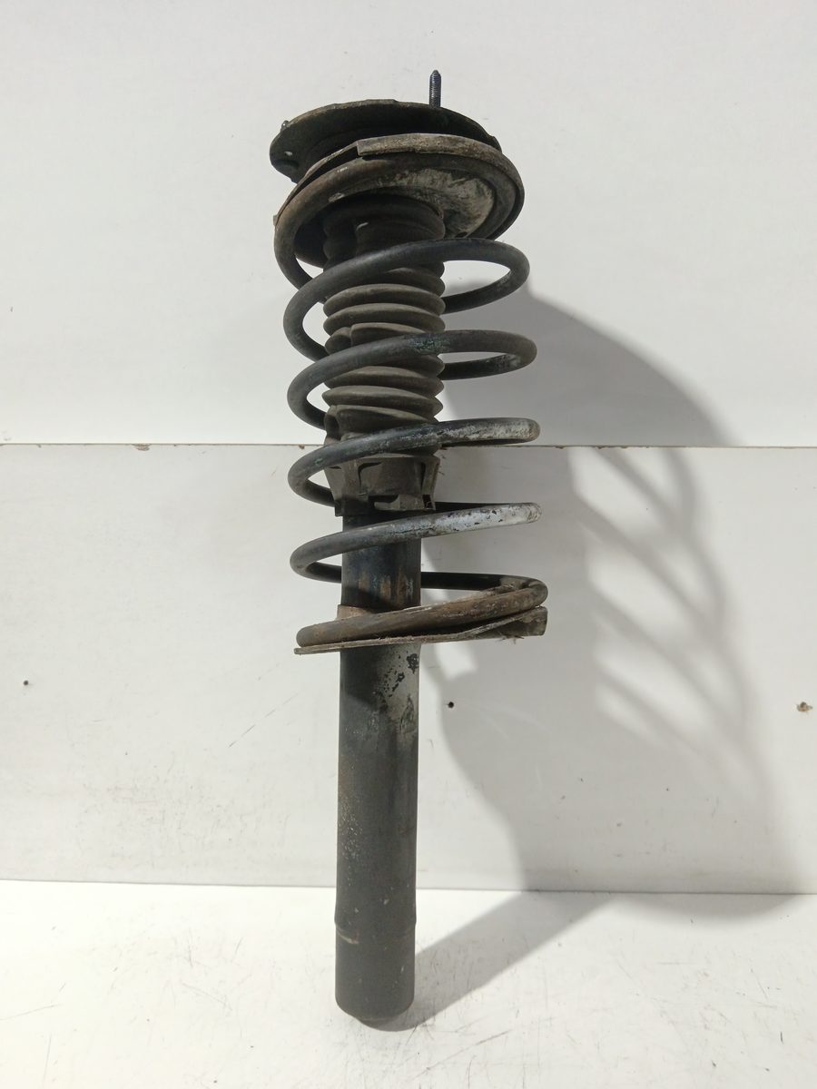 Amortiguador Delantero Der/Izq Peugeot 205 Berlina 1983-1998 1,1 1.1L 44kW 5608526380
