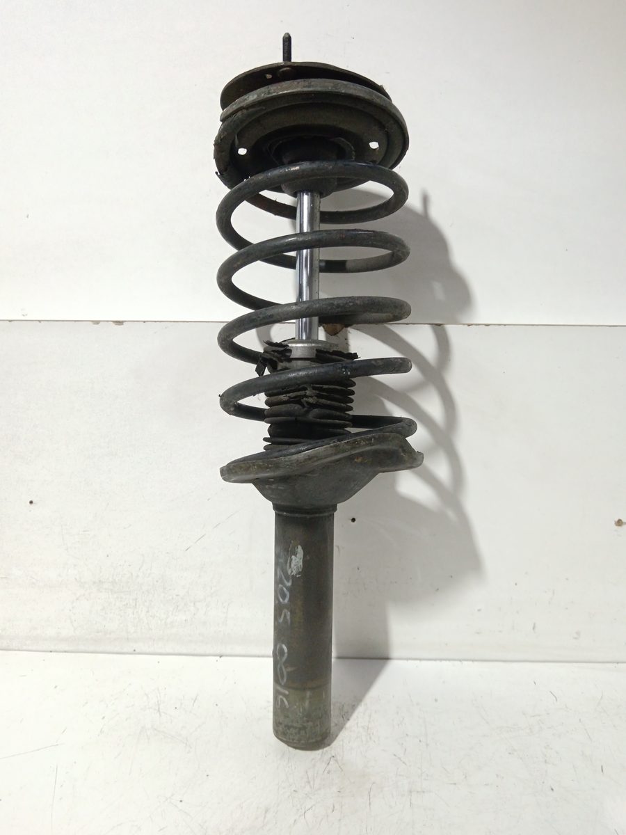 Amortiguador Delantero Der/Izq Peugeot 205 Berlina 1983-1998 1,1 1.1L 44kW 5608526380