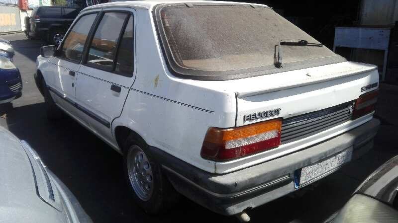 Peugeot 309 del que se desmontó esta pieza