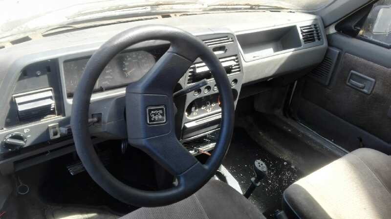 Peugeot 309 del que se desmontó esta pieza