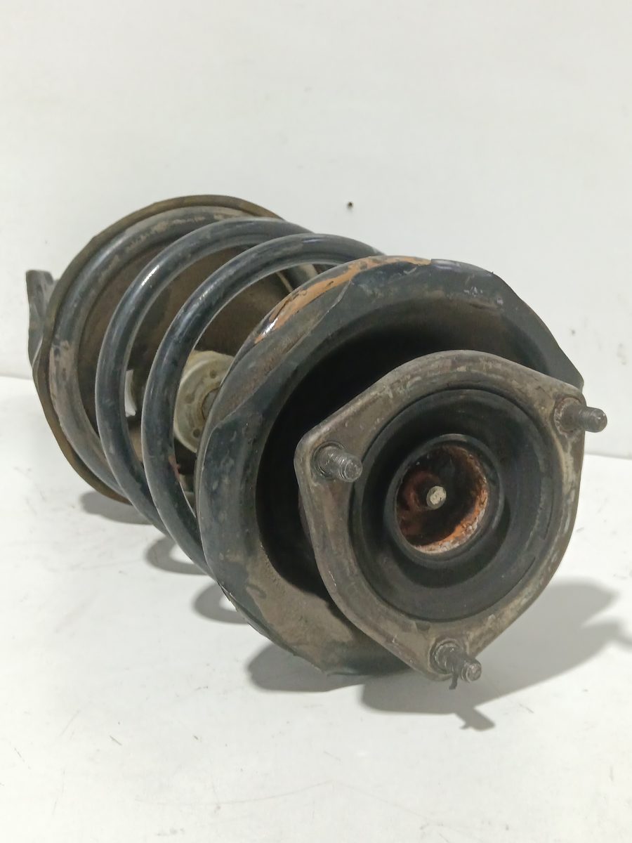 Amortiguador Delantero Derecho Nissan Serena (C23M) 1992-2002