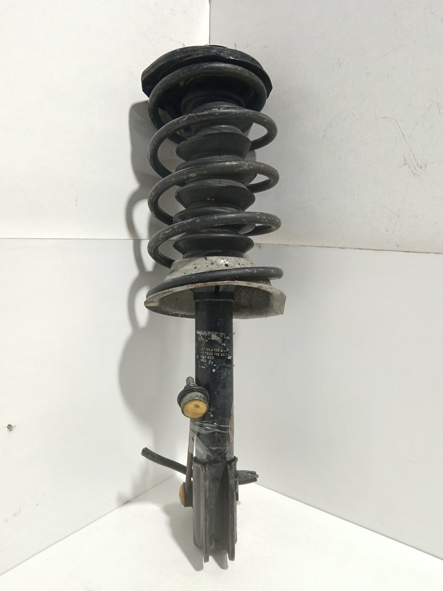 Amortiguador Delantero Derecho Volvo Serie 460 1989-1997 1.7i / 1.8i GLE 131500115236