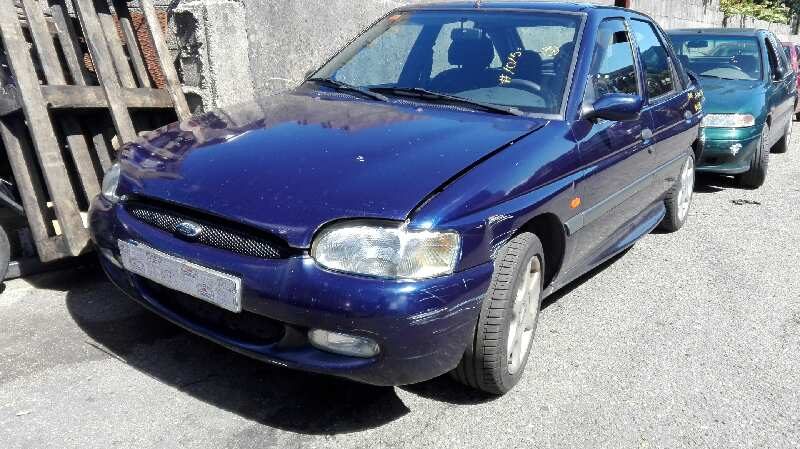Ford Escort del que se desmontó esta pieza