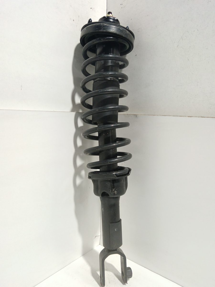 Amortiguador Trasero Der/Izq Honda Civic Berlina (EG/EH) 1991-1996 D52610S04G010M1