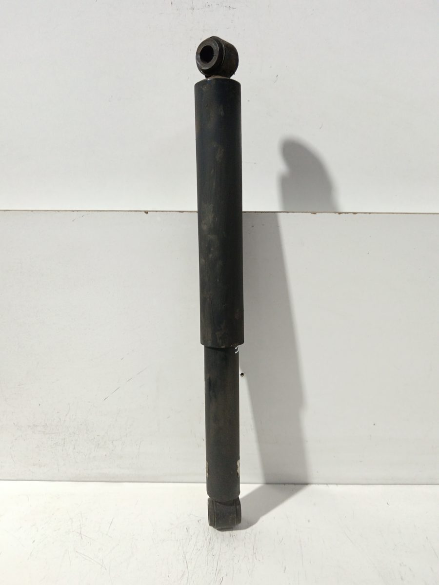 Amortiguador Trasero Der/Izq Mitsubishi L 200 (K60T) 1996-1999 2.5 Diesel MR151235