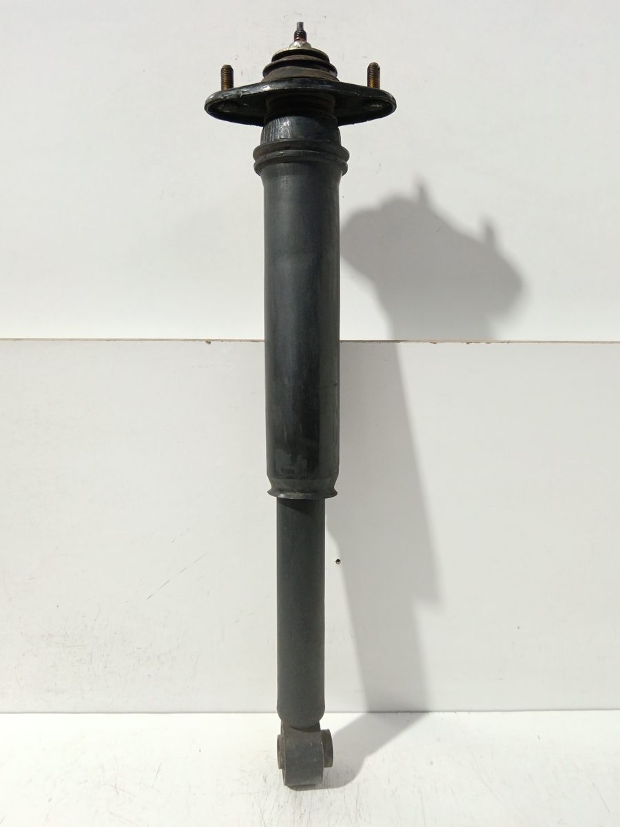Amortiguador Trasero Der/Izq Mitsubishi Space Wagon (N30/N40) 1991-1996 MB663466
