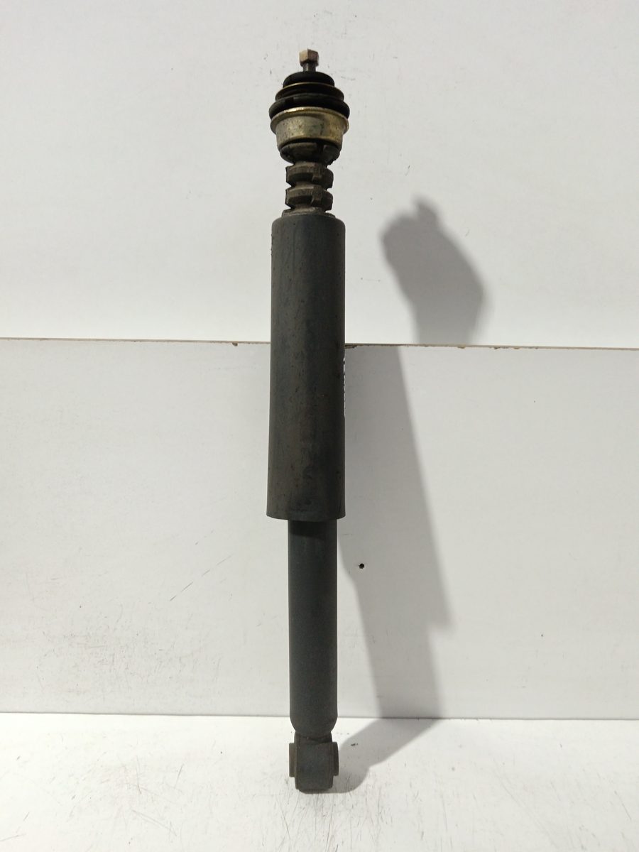 Amortiguador Trasero Der/Izq Toyota Yaris (NCP1/NLP1/SCP1) 1999-2005 1.0 Start 485300D010