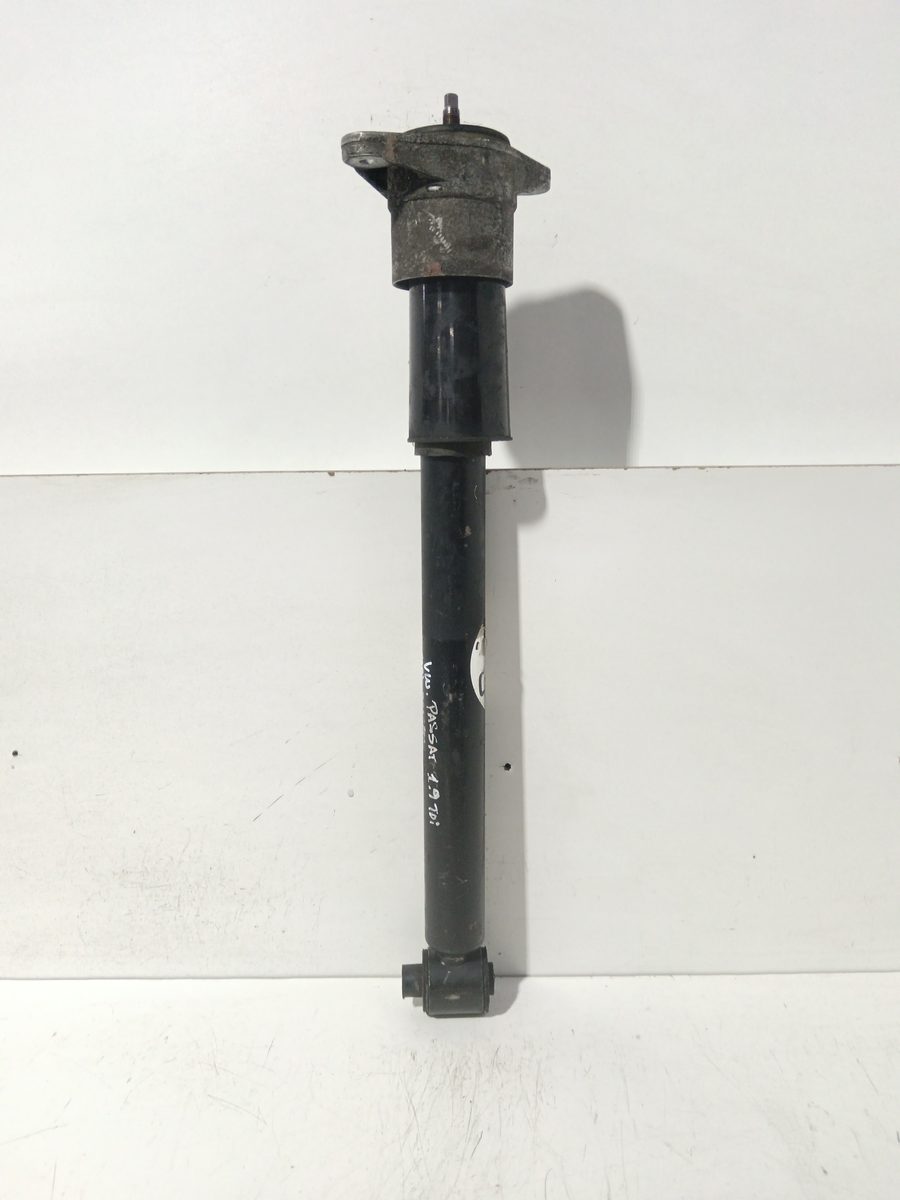 Amortiguador Trasero Der/Izq Volkswagen Passat Berlina (3B2) 1996-2000 814901556009