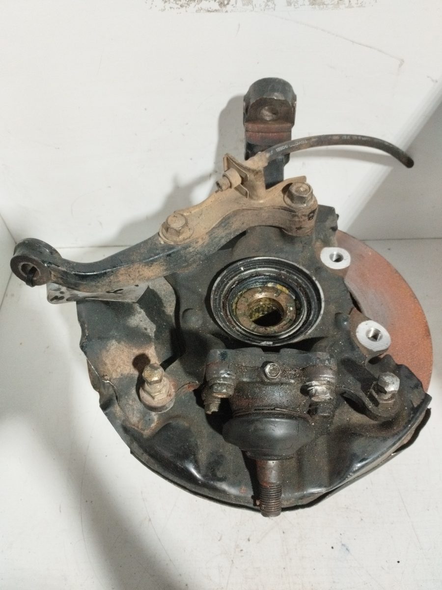 Araña Delantera Derecha Toyota Hilux 1997-2004