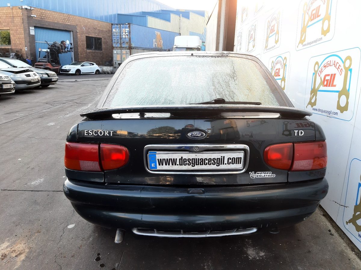 Ford Escort del que se desmontó esta pieza