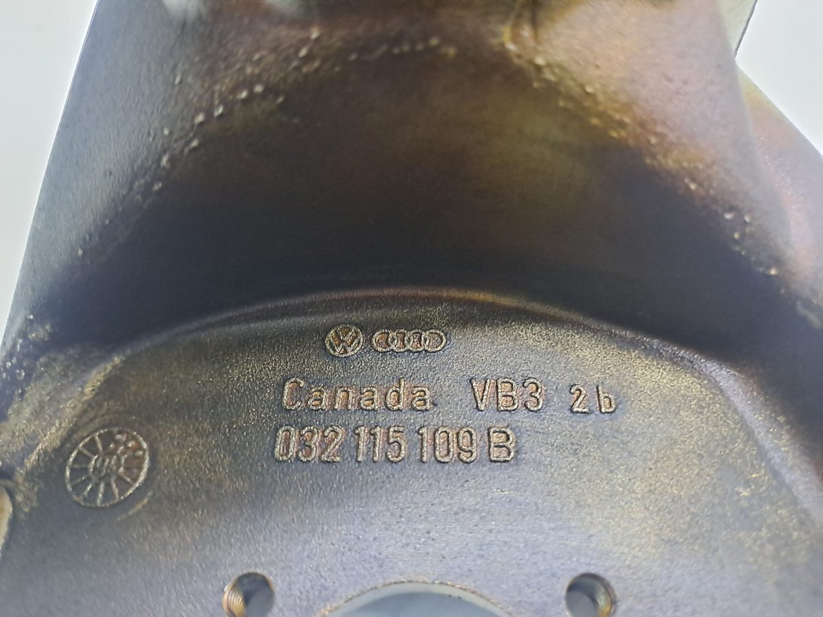 Bomba Aceite Volkswagen Polo Berlina (6N2) 1999-2002 1,6 1.6L 55kW 032115109B