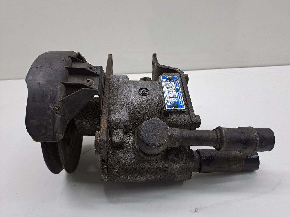 Bomba Direccion Volkswagen Santana (327) 1981-Actualidad 1,6 1.6L 63kW 7671955140