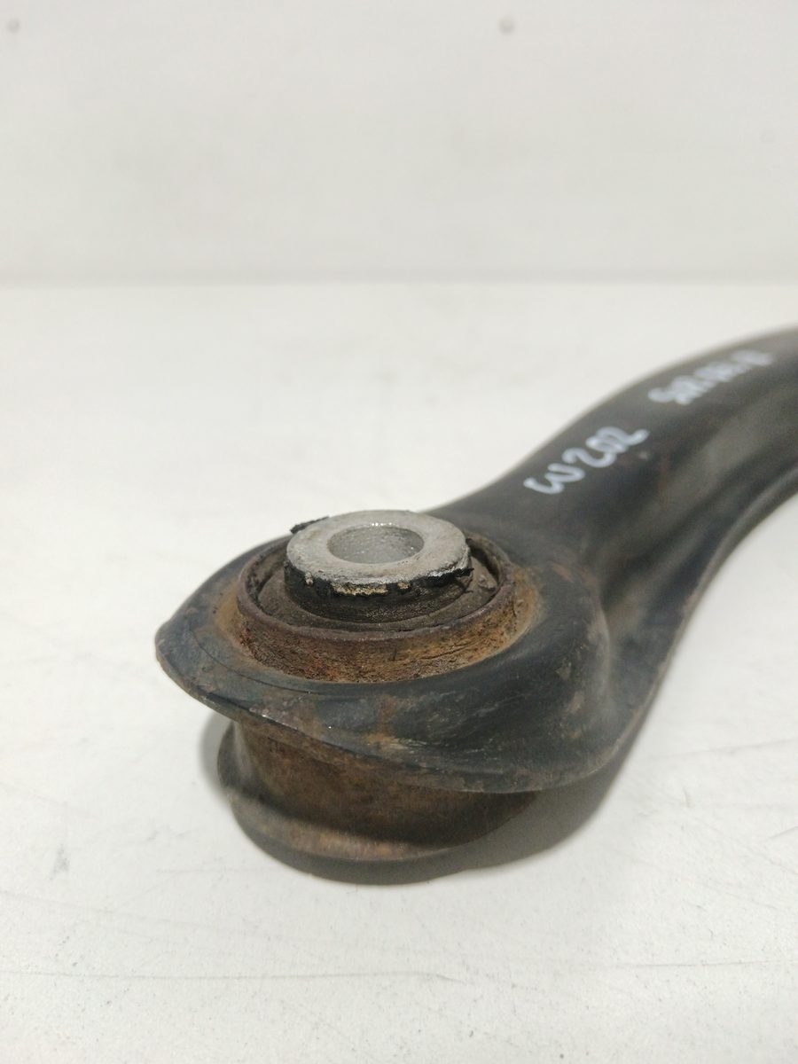 Brazo Suspension Inferior Trasero Derecho Mercedes-Benz Clase C (W202) 1993-2000