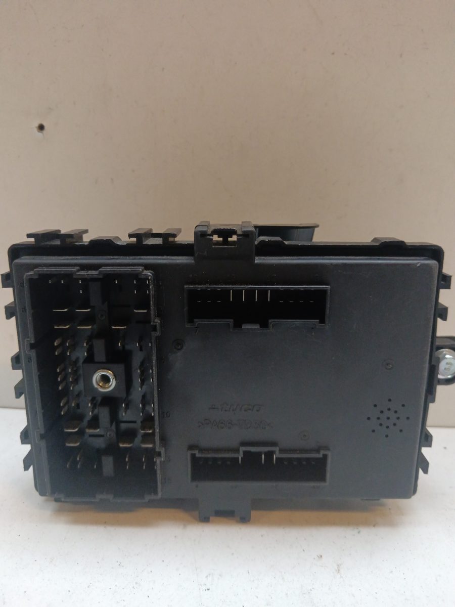 Caja Reles / Fusibles Chevrolet Aveo 2006-2012 LT 1.4L 69kW 96651328