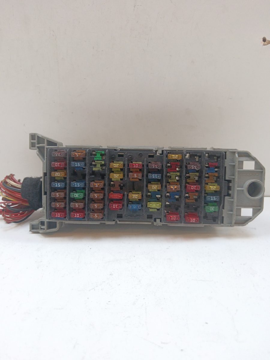 Caja Reles / Fusibles Chevrolet Meriva 2003-2008 1.7 16V CDTI 1.7L 74kW 93363136
