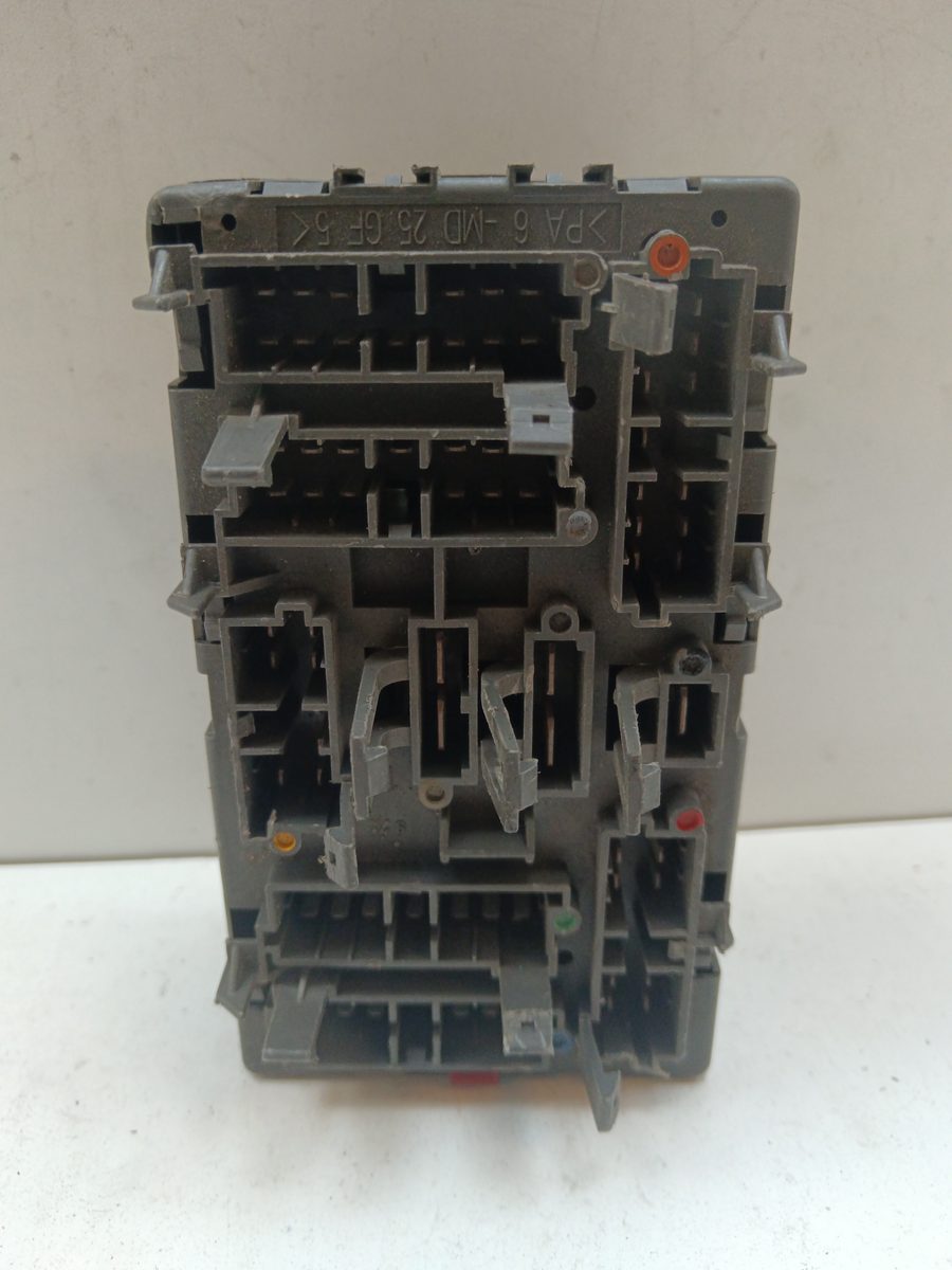 Caja Reles / Fusibles Citroën Berlingo 1996-2002 1.9 D Multispace 1.9L 51kW 95682054