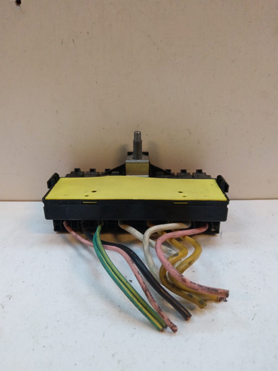 Caja Reles / Fusibles Citroën C5 Berlina 2001-2004 2.0 HDi Magic 2.0L 80kW 9636079380