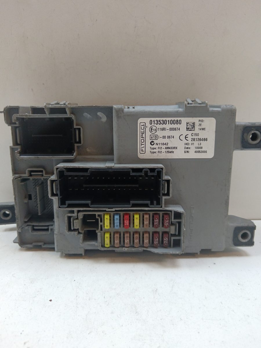 Caja Reles / Fusibles Citroën Nemo 2008-2018 Attraction 1.3L 55kW 01353010080