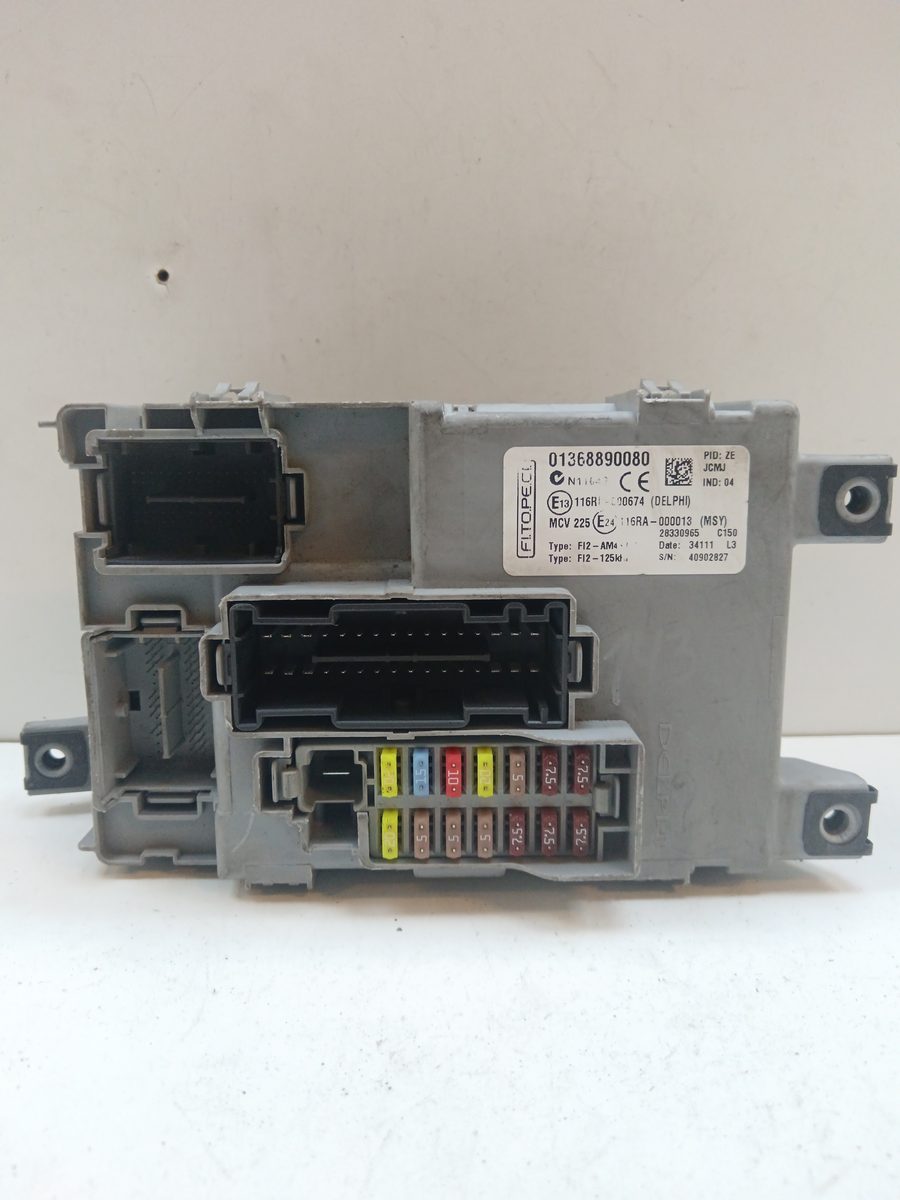 Caja Reles / Fusibles Citroën Nemo 2008-2018 Attraction 1.3L 55kW 01368890080