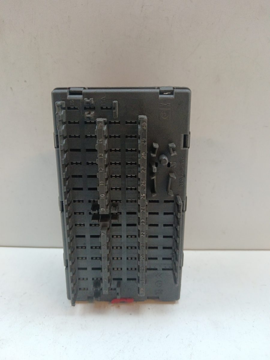 Caja Reles / Fusibles Citroën Xsara Berlina 1997-2005 1.4i LX 1.4L 55kW 9568591180