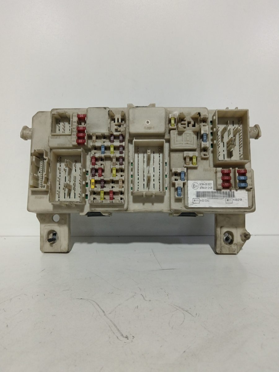 Caja Reles / Fusibles Ford Focus Lim. (CB4) 2007-2011 Titanium 1.6L 66kW 97RA000001