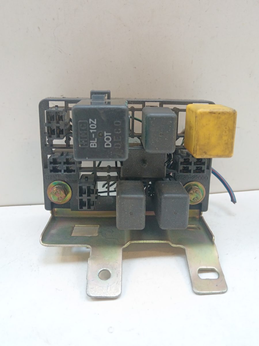 Caja Reles / Fusibles Hyundai Accent (MC) 2006-2010 GL 1.4L 71kW 9112022000