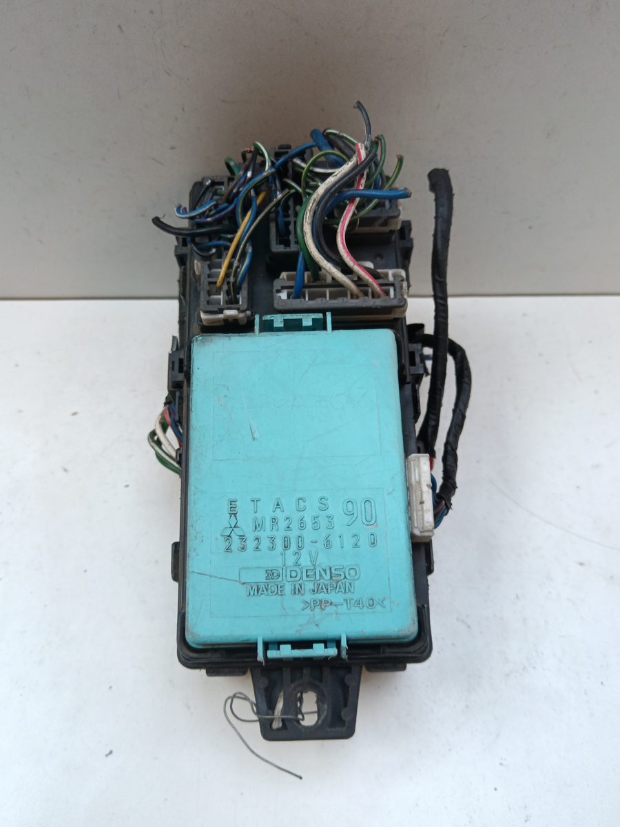 Caja Reles / Fusibles Mitsubishi L 200 (KA0/KB0) 2006-2015 2323006120