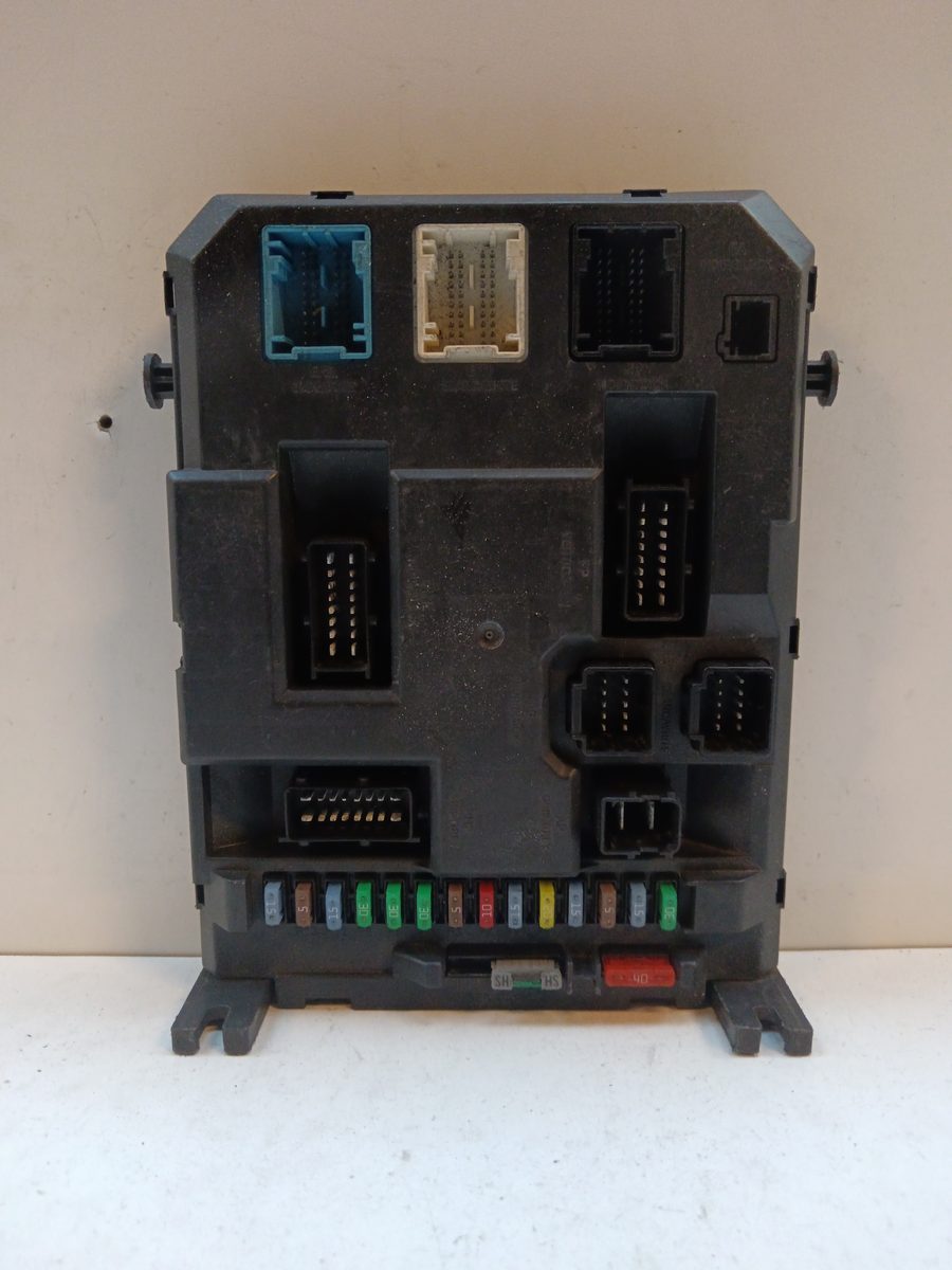 Caja Reles / Fusibles / Modulo Bsi Citroën C3 1995-2010 1.4 HDi Exclusive 9666952180