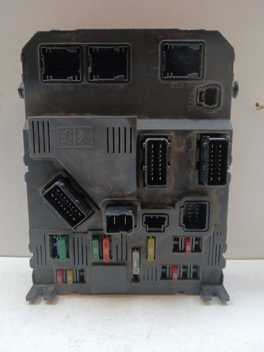 Caja Reles / Fusibles / Modulo Bsi Citroën C3 1995-2010 1.4 HDi 1.4L 50kW SIEMENS