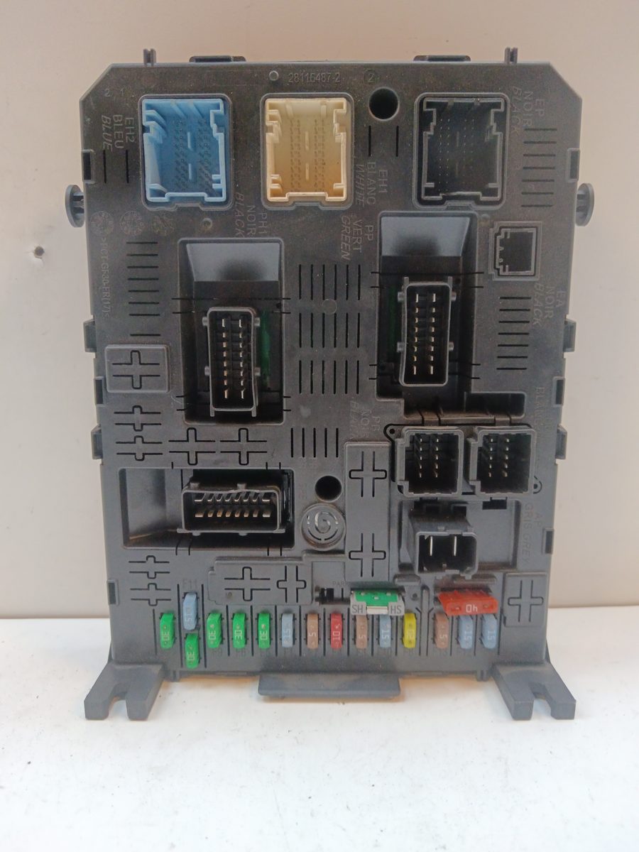 Caja Reles / Fusibles / Modulo Bsi Citroën C4 Berlina 2004-2011 966405908001