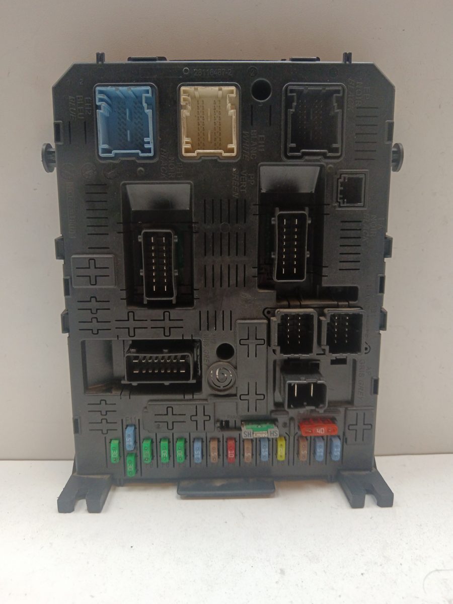 Caja Reles / Fusibles / Modulo Bsi Citroën C4 Berlina 2004-2011 Exclusive 96640591800