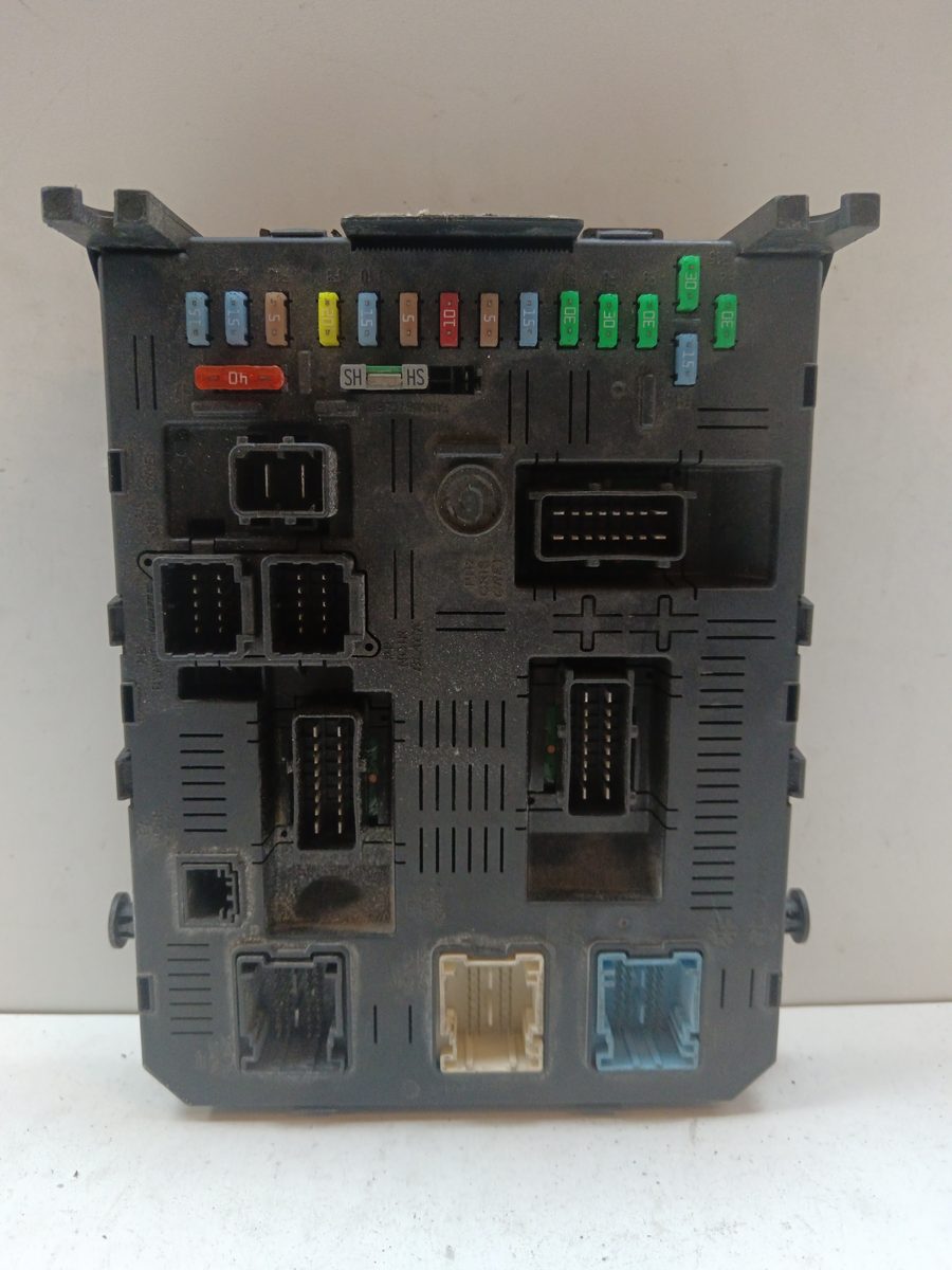 Caja Reles / Fusibles / Modulo Bsi Citroën C5 Berlina 2001-2004 2.0 HDi Magic 9658158780