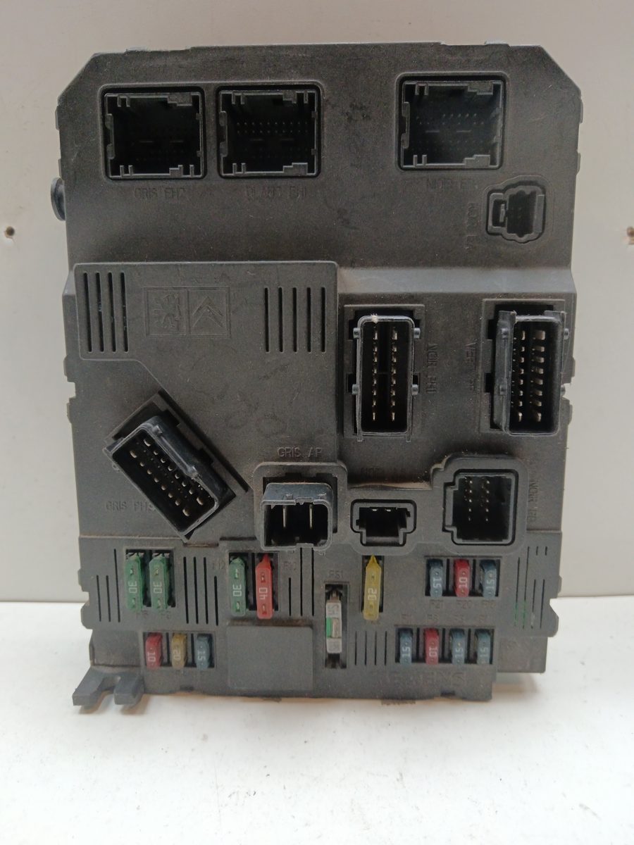 Caja Reles / Fusibles / Modulo Bsi Peugeot 206 Berlina 1998-2010 X-Line 9649627880
