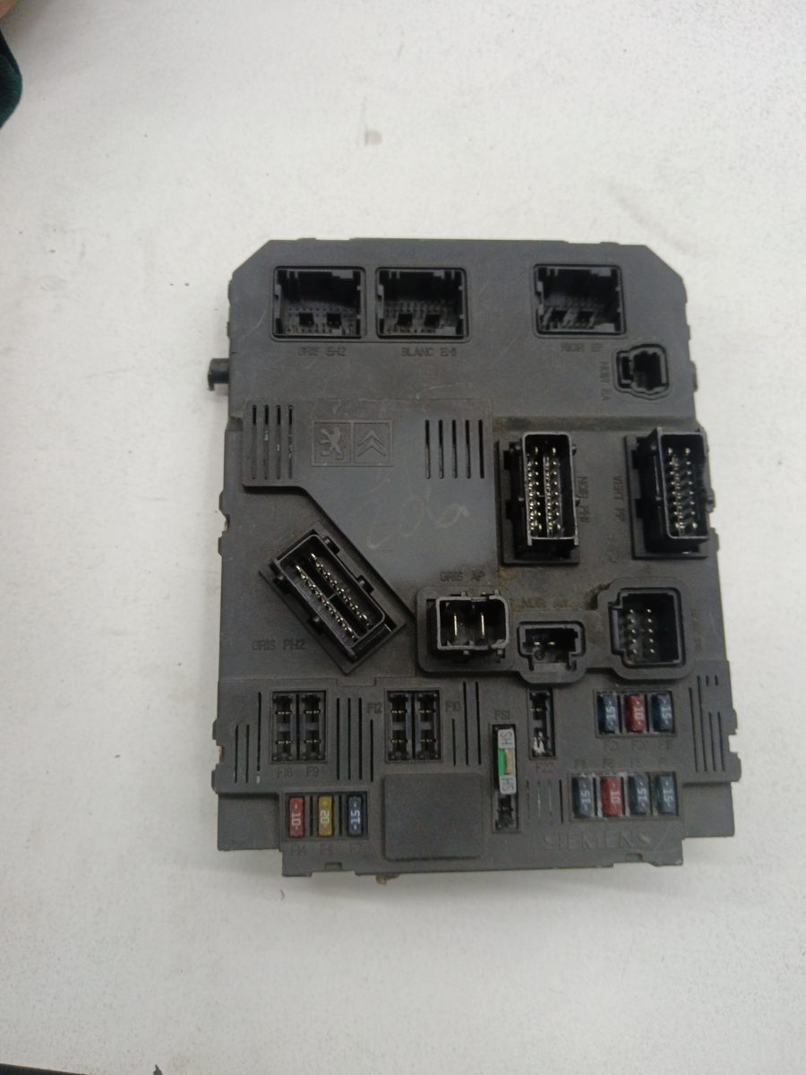 Caja Reles / Fusibles / Modulo Bsi Peugeot 206 Cc 2001-2007 1.6 16V CAT 9652474780