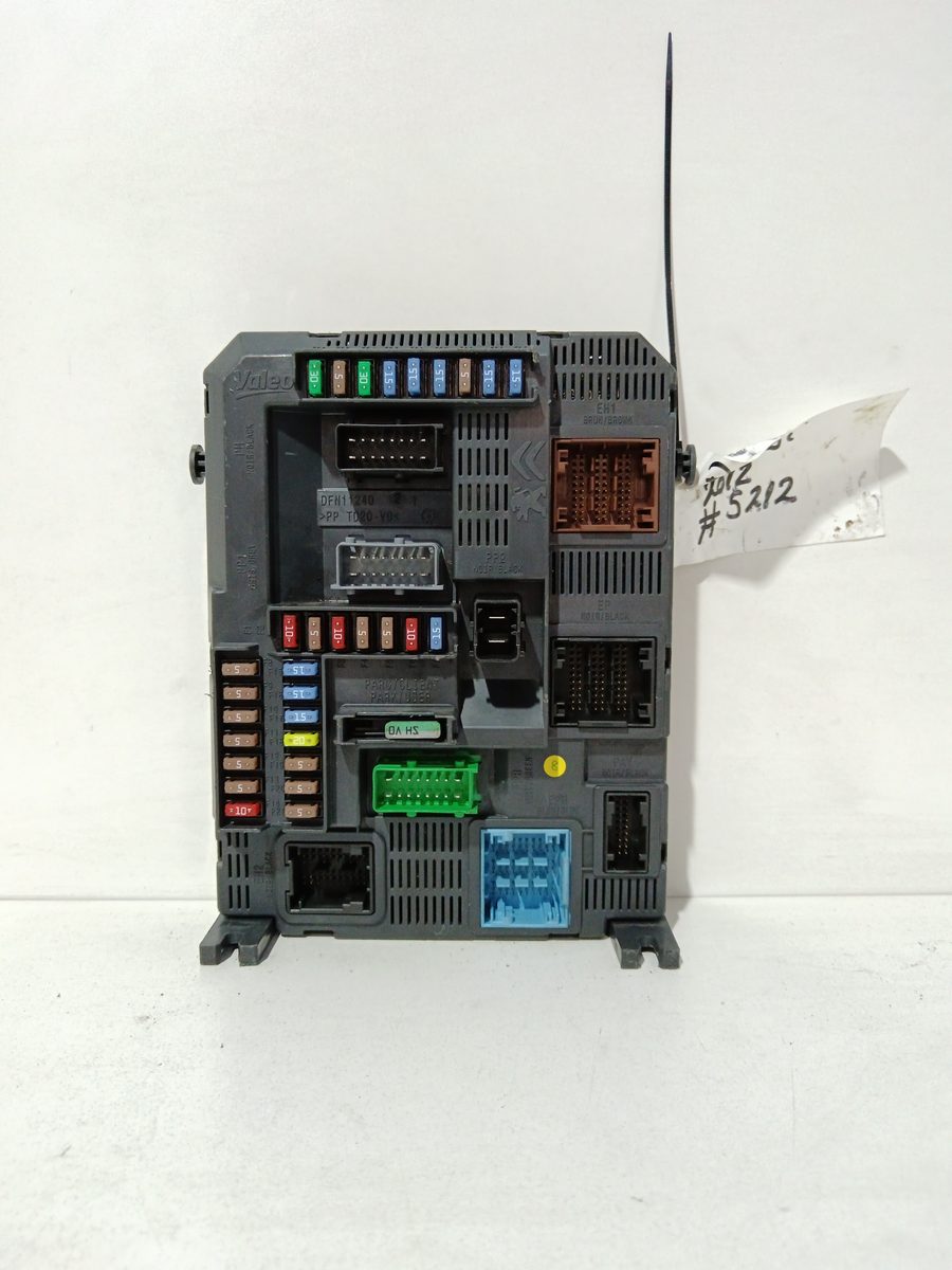 Caja Reles / Fusibles / Modulo Bsi Peugeot 208 2012-2019 Active 1.4L 70kW 9678355880