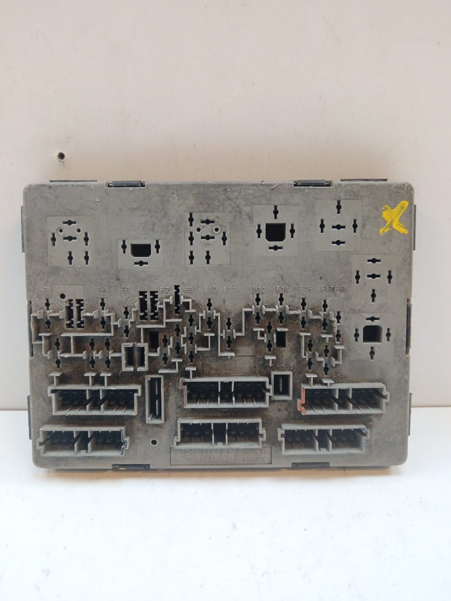Caja Reles / Fusibles / Modulo Bsi Peugeot 406 Berlina (S1/S2) 1995-2005 SVDT 2.0L 80kW