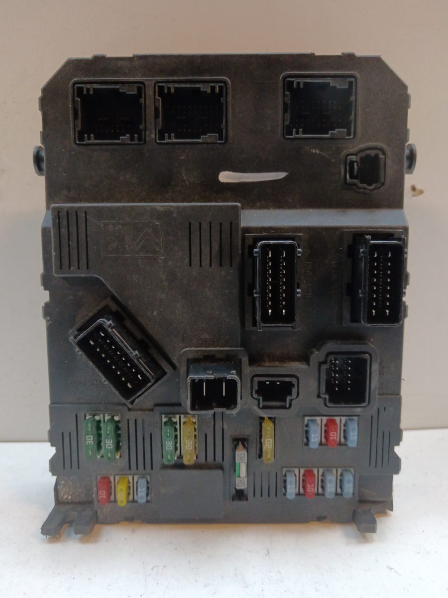 Caja Reles / Fusibles / Modulo Bsi Peugeot 407 2004-2011 Business Line 9655708380