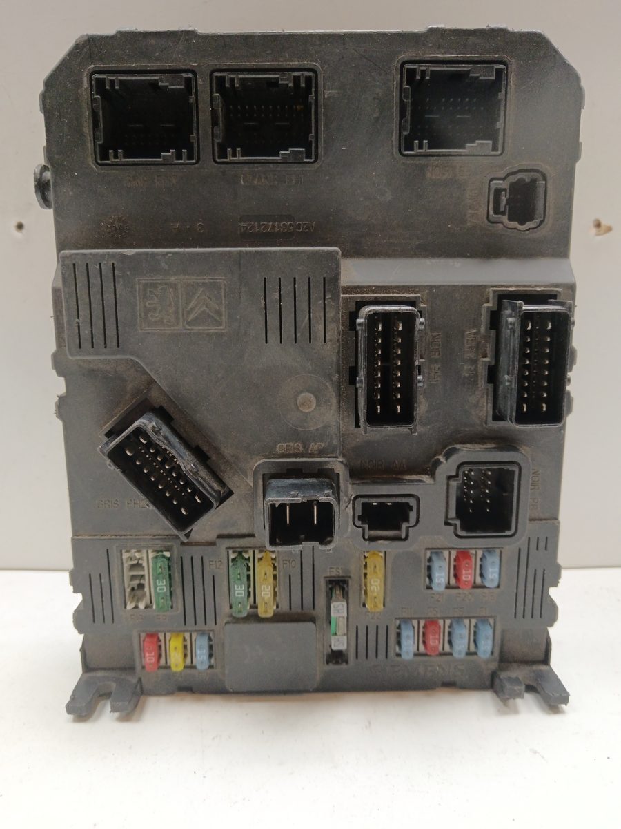 Caja Reles / Fusibles / Modulo Bsi Peugeot 407 2004-2011 1.8 16V CAT 1.8L 85kW S120104500N