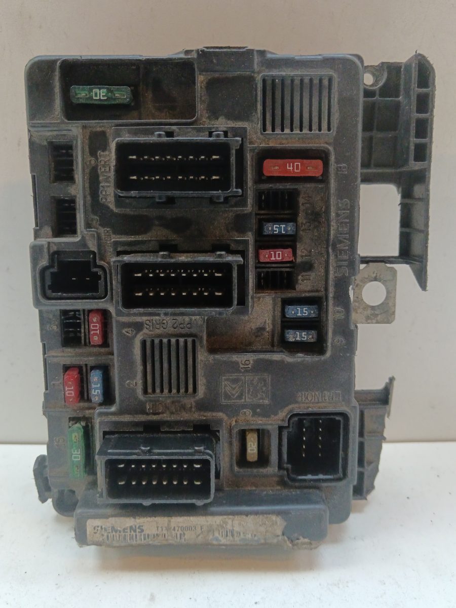 Caja Reles / Fusibles / Modulo Bsm Peugeot 307 (S1) 2001-2005 XR 2.0L 79kW TT11470003F