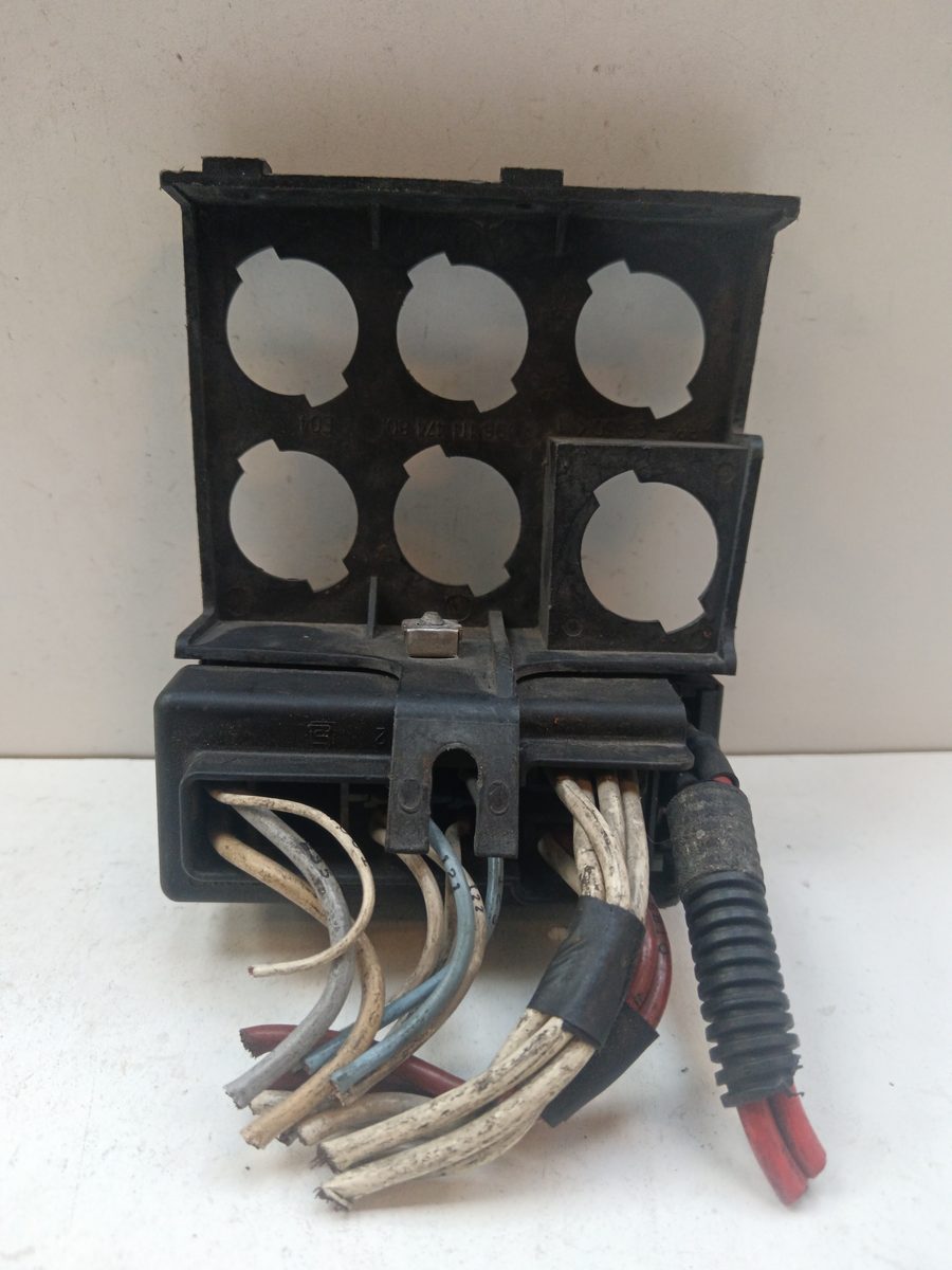 Caja Reles / Fusibles Peugeot 306 Berlina 3/4/5 Puertas (S2) 1997-2003 9611449780