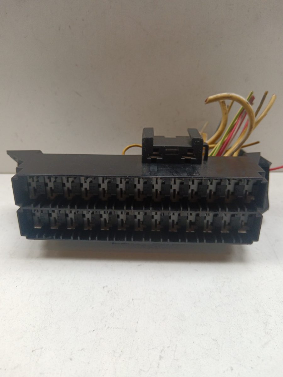 Caja Reles / Fusibles Renault Twingo (CO6) 1993-2007 1.2 (C066/67/68) 1.2L 40kW