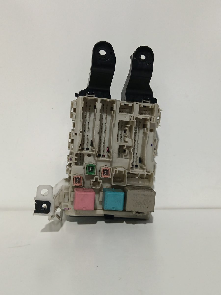 Caja Reles / Fusibles Toyota Corolla (E15) 2006-2011 Luna 2.0L 93kW