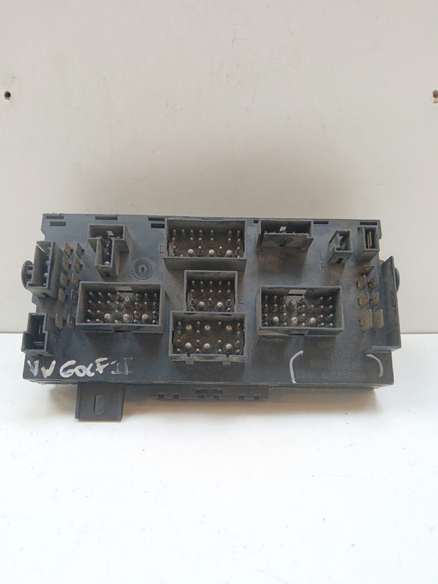 Caja Reles / Fusibles Volkswagen Golf Ii (191/193) 1983-Actualidad * 171941831D