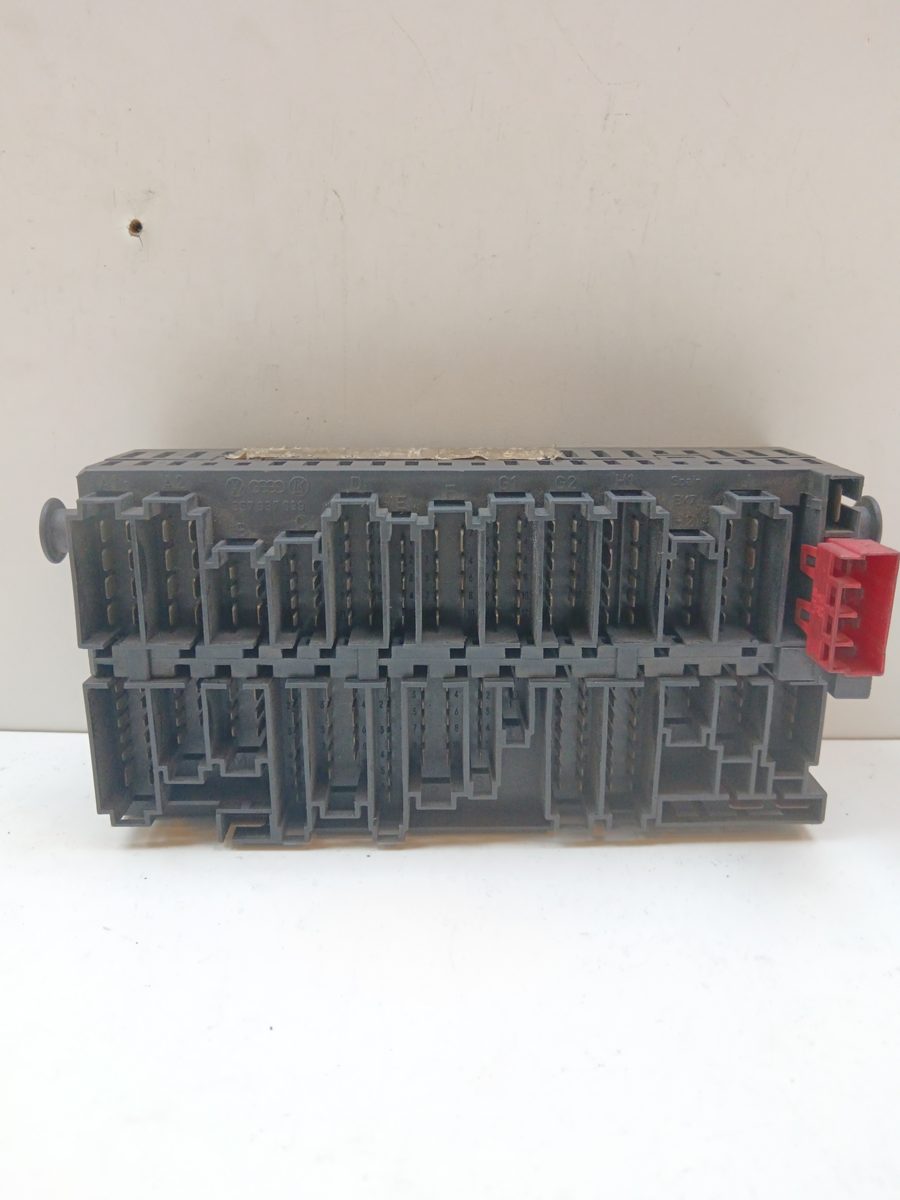 Caja Reles / Fusibles Volkswagen Polo (9N1) 2001-2005 Conceptline 1.9L 47kW 357937039